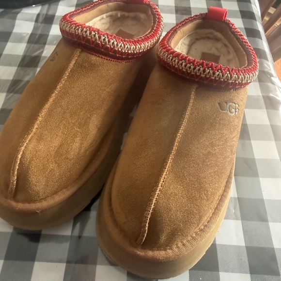 UGG Shoes - UGG Tan Suede Slippers with Red Accent